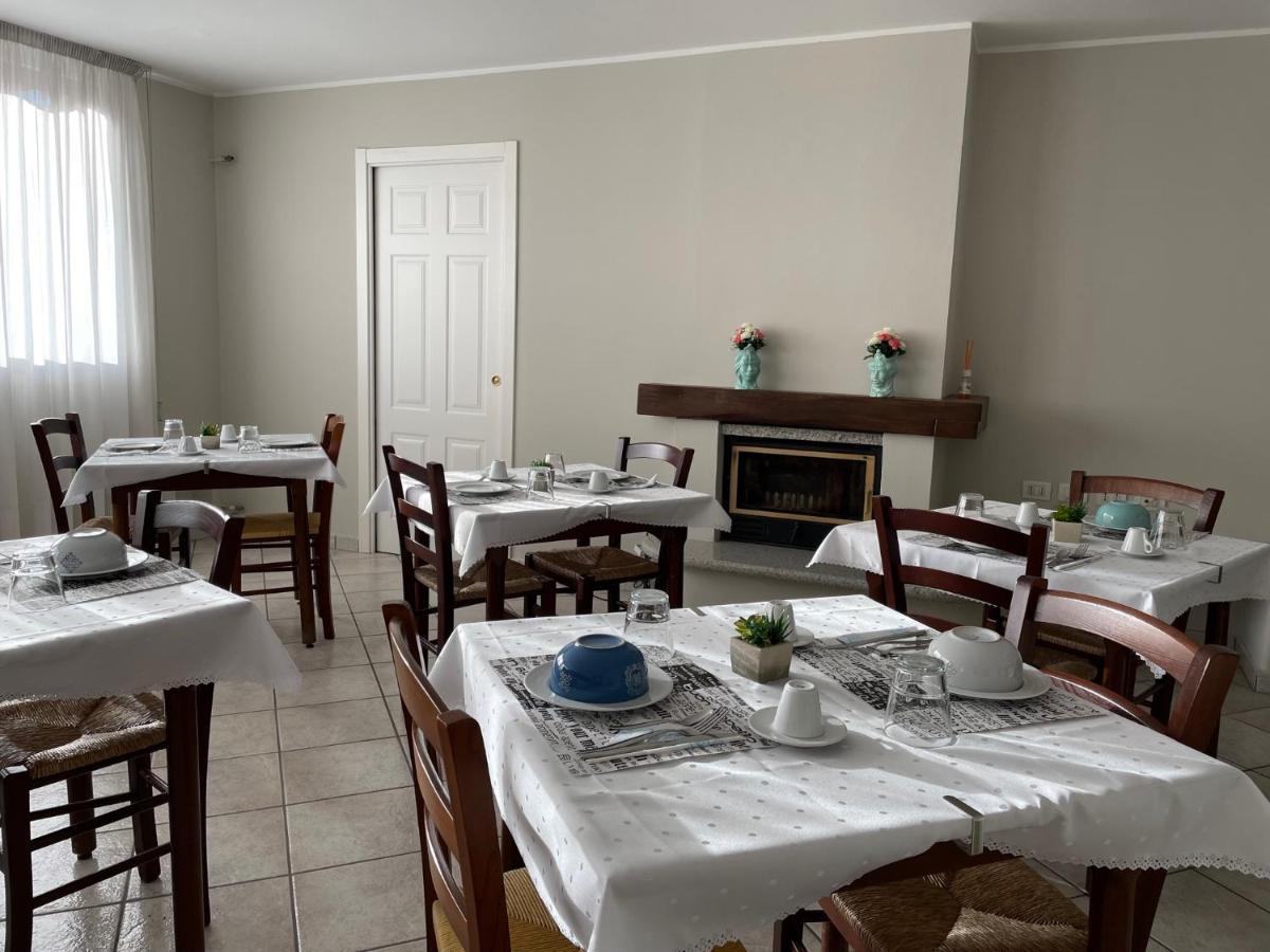 Casa Azzurra Camere Serravalle Sesia Extérieur photo